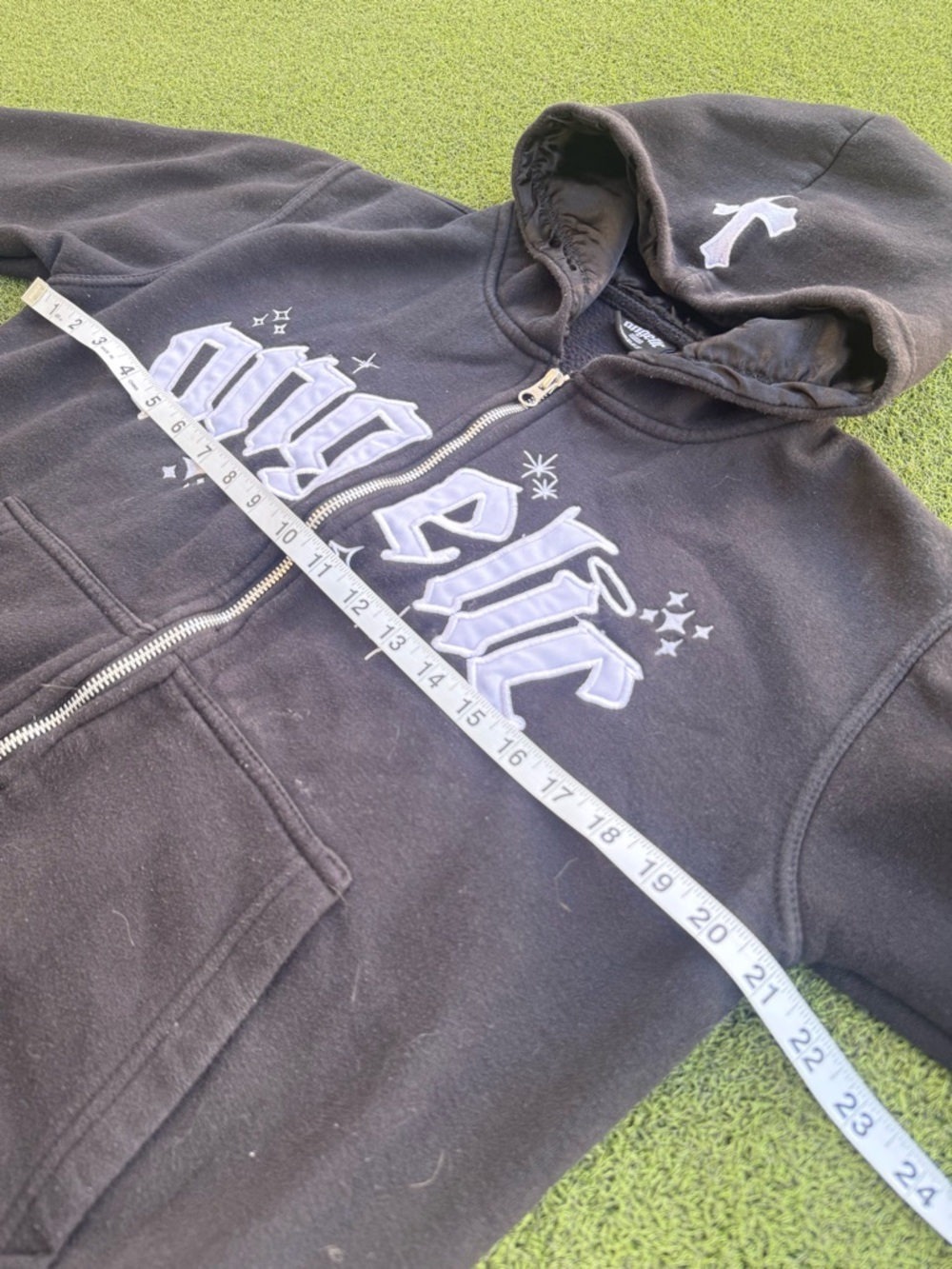 RARE MODERN DESIGNER Y2K EMO GOTH 2000s ANGELIC DESIGNER CROSS GRAPHIC ZIP UP - Picture 7 of 10